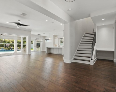 1620 Palm Avenue - Photo Thumbnail 4