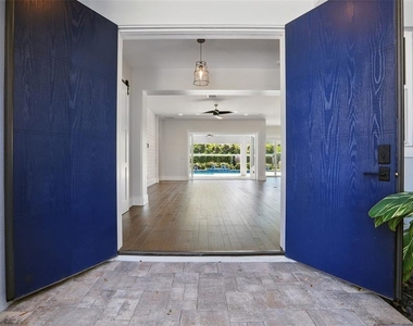1620 Palm Avenue - Photo Thumbnail 28