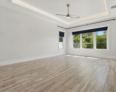 1620 Palm Avenue - Photo Thumbnail 36
