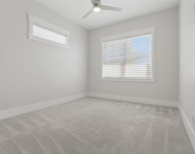 1620 Palm Avenue - Photo Thumbnail 19