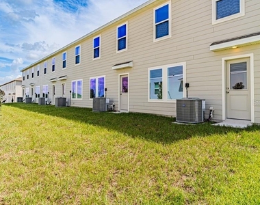 1573 Plank Place - Photo Thumbnail 5