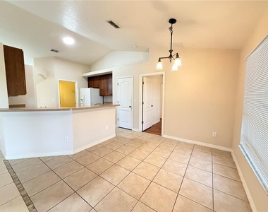 10438 Vista Pines Loop - Photo Thumbnail 3