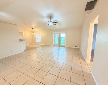 10438 Vista Pines Loop - Photo Thumbnail 11