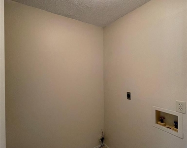 504 Lake Dexter Boulevard - Photo Thumbnail 15