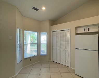 504 Lake Dexter Boulevard - Photo Thumbnail 8