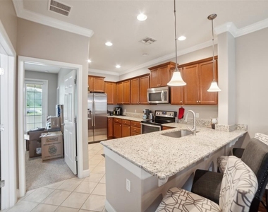 12129 Breda Lane - Photo Thumbnail 2