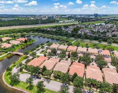 12129 Breda Lane - Photo Thumbnail 20