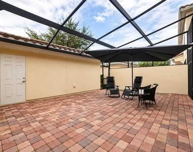 12129 Breda Lane - Photo Thumbnail 3