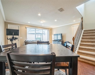 12129 Breda Lane - Photo Thumbnail 10