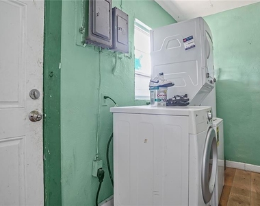 5518 Riviera Drive - Photo Thumbnail 26