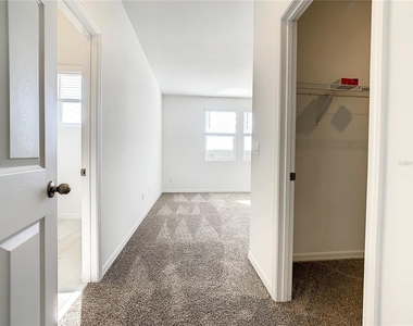 4749 Cross Prairie Parkway - Photo Thumbnail 44