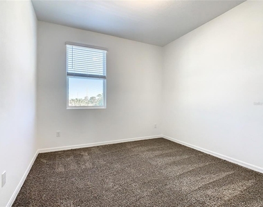4749 Cross Prairie Parkway - Photo Thumbnail 28