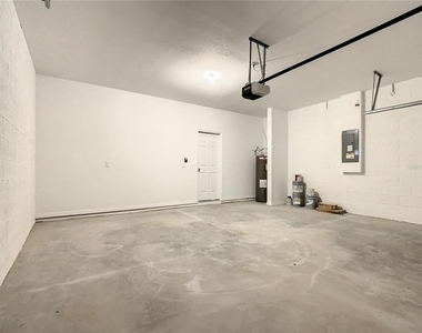 4749 Cross Prairie Parkway - Photo Thumbnail 49