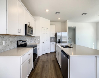 4749 Cross Prairie Parkway - Photo Thumbnail 12