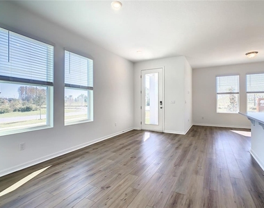4749 Cross Prairie Parkway - Photo Thumbnail 20