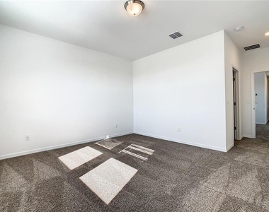 4749 Cross Prairie Parkway - Photo Thumbnail 46