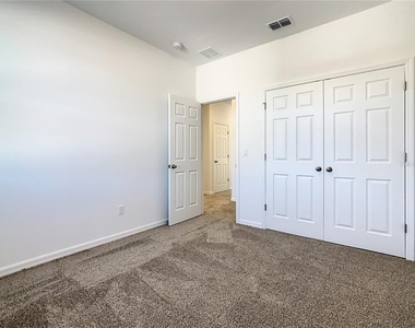 4749 Cross Prairie Parkway - Photo Thumbnail 29