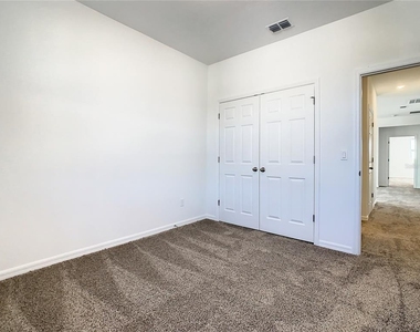 4749 Cross Prairie Parkway - Photo Thumbnail 26