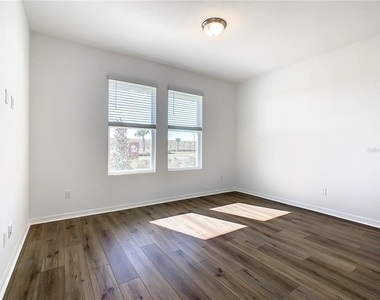 4749 Cross Prairie Parkway - Photo Thumbnail 6