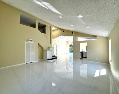 2985 Viscount Circle - Photo Thumbnail 2