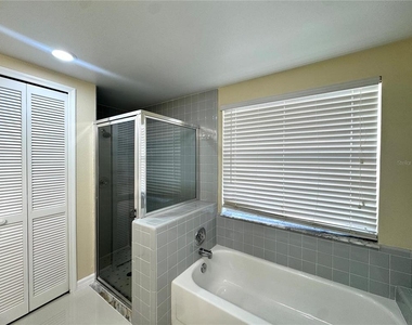 2985 Viscount Circle - Photo Thumbnail 15