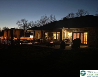 2850 W Livingston Street - Photo Thumbnail 37