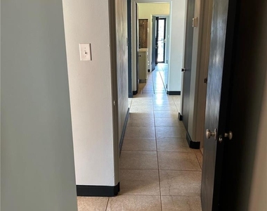 2850 W Livingston Street - Photo Thumbnail 27