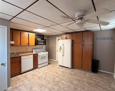 60 E North Street - Photo Thumbnail 7