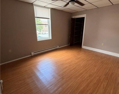 60 E North Street - Photo Thumbnail 9