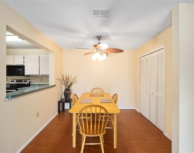 3705 Sw 27th Street - Photo Thumbnail 8