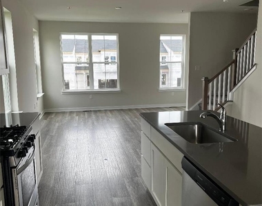 4930 Brookside Court - Photo Thumbnail 5