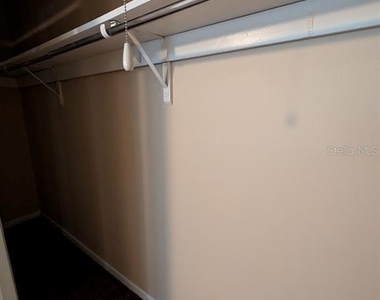 507 Nw 39th Road - Photo Thumbnail 7