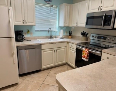 1413 Blueberry Way - Photo Thumbnail 5