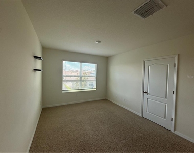 11106 Amber Ridge Drive - Photo Thumbnail 17