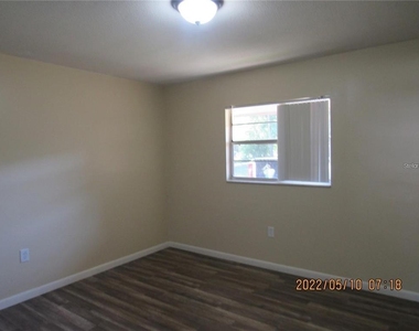722 N Warfield Avenue - Photo Thumbnail 8