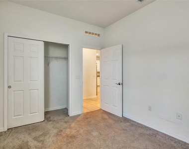 2599 Avalon Park Boulevard - Photo Thumbnail 17