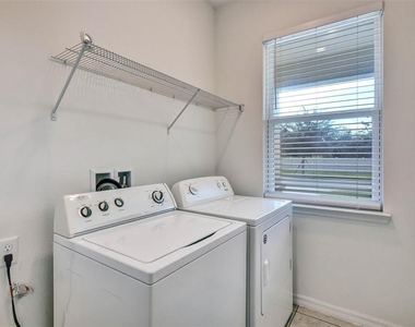 2599 Avalon Park Boulevard - Photo Thumbnail 18