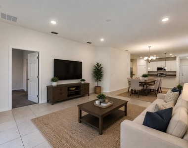 2599 Avalon Park Boulevard - Photo Thumbnail 9