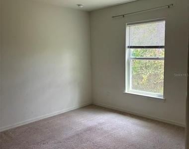15 Lamoyne Lane - Photo Thumbnail 13