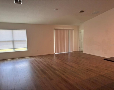 15 Lamoyne Lane - Photo Thumbnail 5
