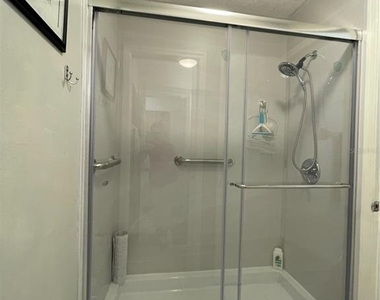 255 Boundary Boulevard - Photo Thumbnail 10