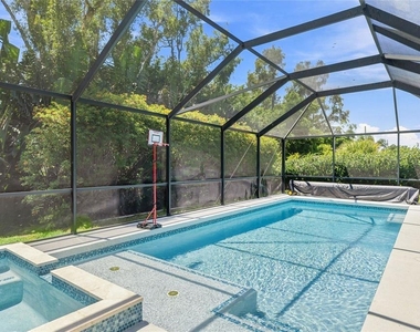 2560 Sunnyside Street - Photo Thumbnail 27