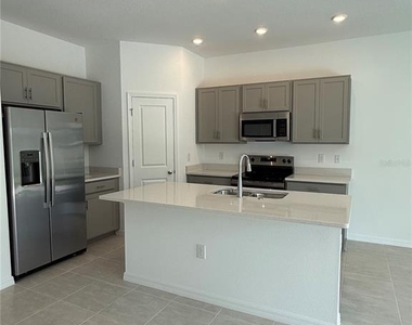 7154 Grand Forest Way - Photo Thumbnail 7