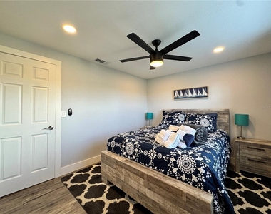 2722 49th Avenue W - Photo Thumbnail 15