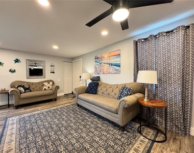 2722 49th Avenue W - Photo Thumbnail 3