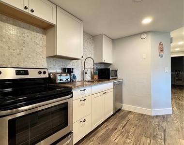2722 49th Avenue W - Photo Thumbnail 10
