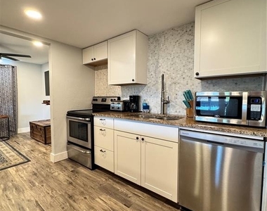 2722 49th Avenue W - Photo Thumbnail 8