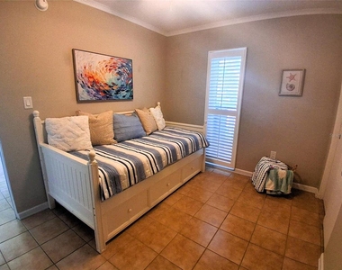 2850 Gulf Of Mexico Drive - Photo Thumbnail 16
