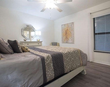 5557 Palmer Circle - Photo Thumbnail 24
