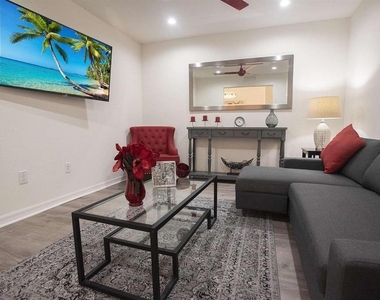 5557 Palmer Circle - Photo Thumbnail 9